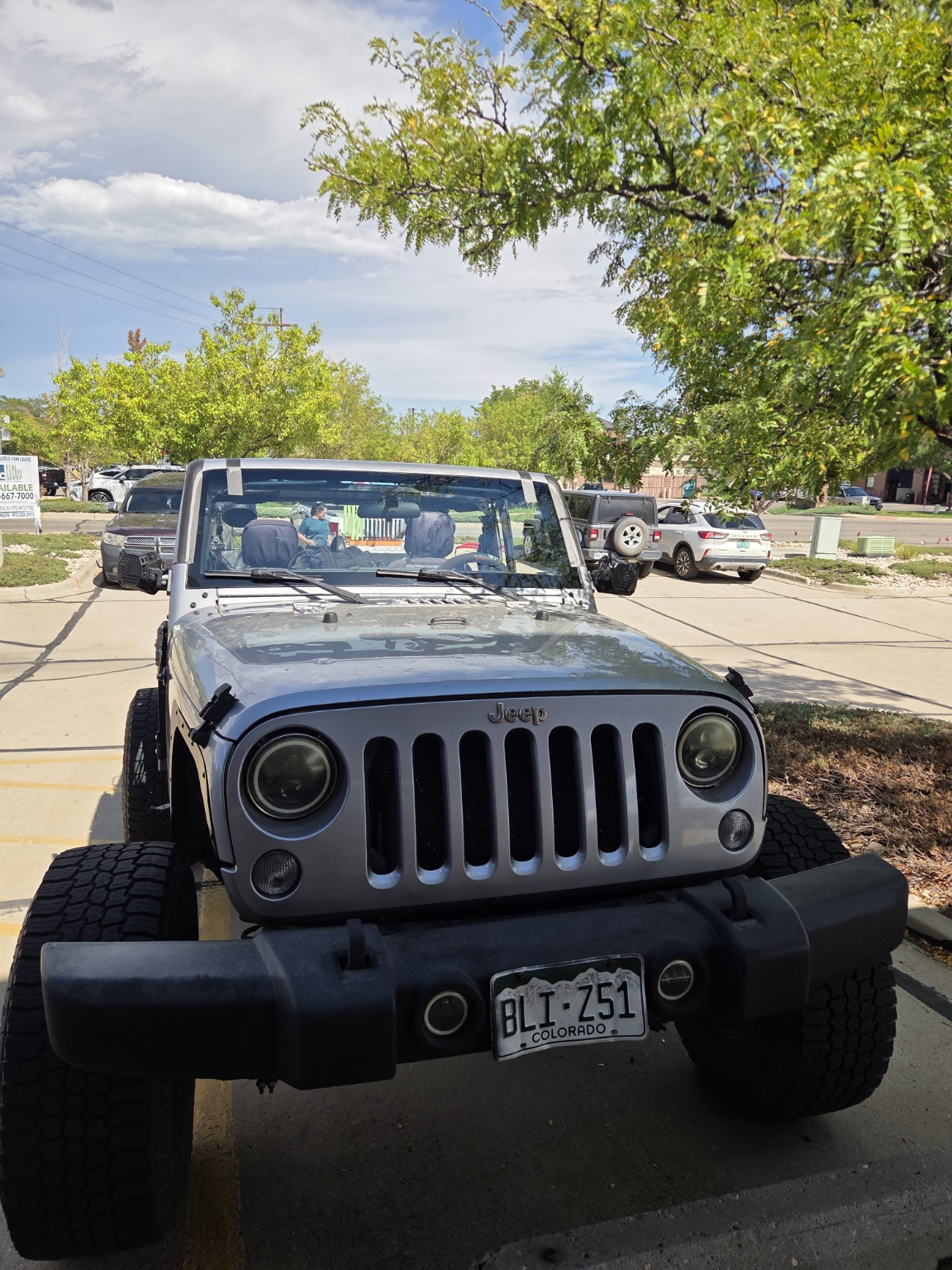 Jeep auto glass service